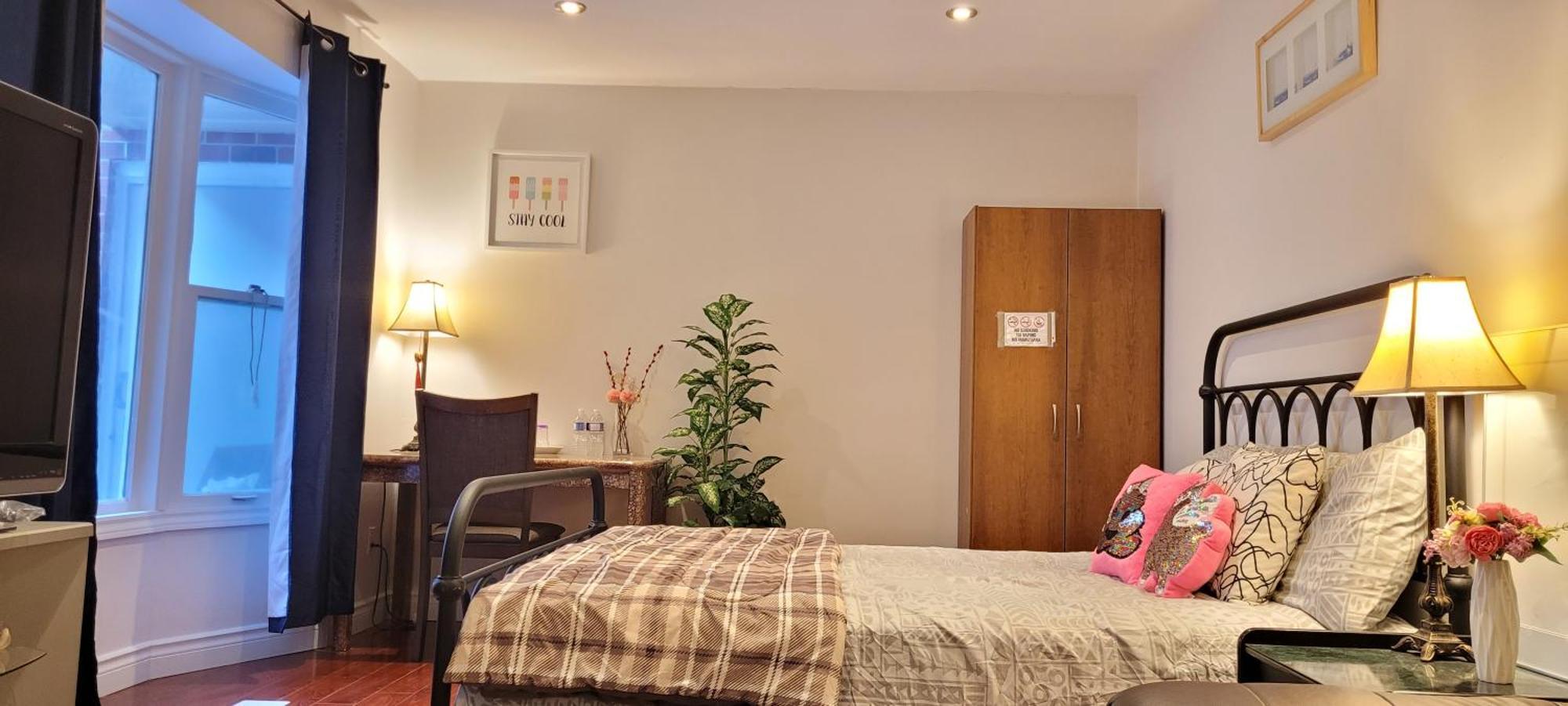 Mainfloor Spacious Room In Τορόντο Εξωτερικό φωτογραφία